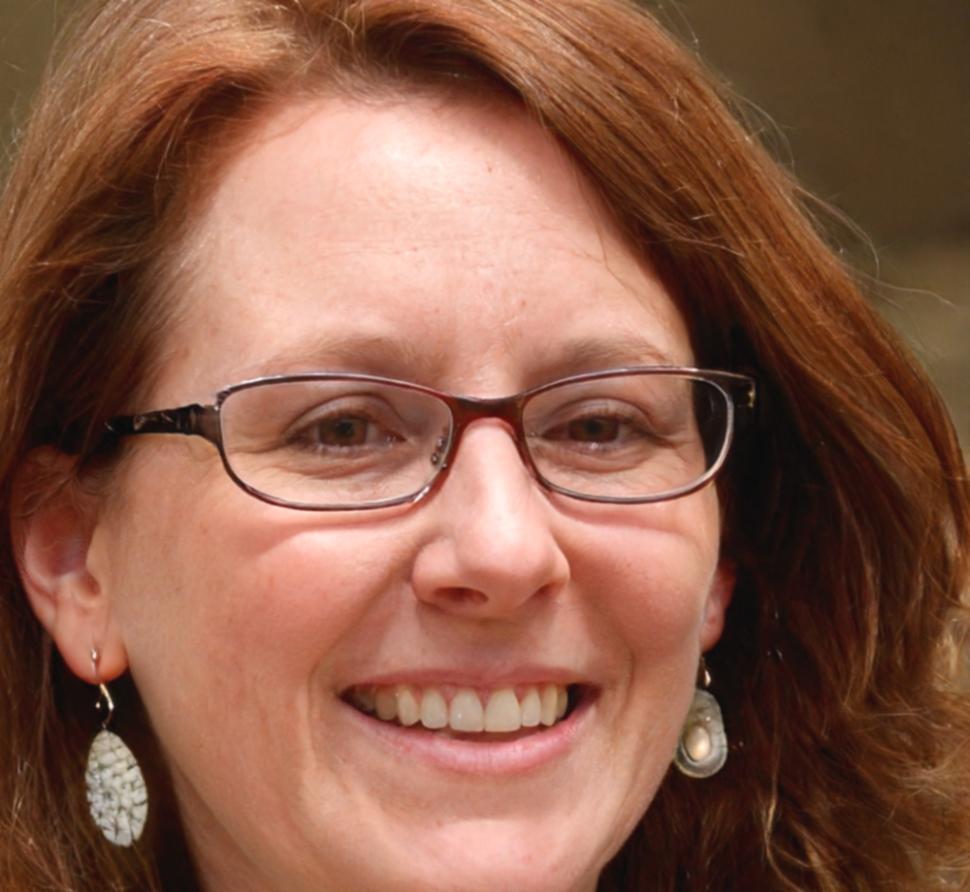 Lenka Novotná, business strategist who completed Quintravesio financial communications program